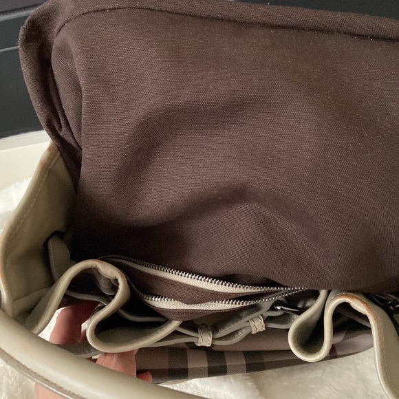 Burberry - Picture 5 of 14